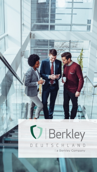 ChefSache by Berkley Teammitglieder unterhalten sich, während sie die Treppe hinaufgehen